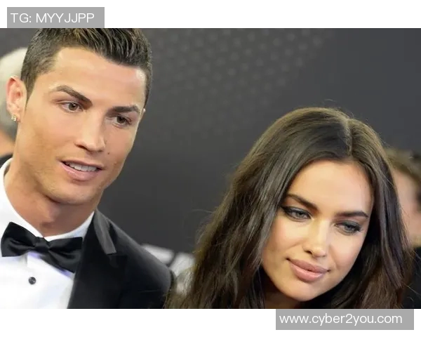 奇芬与埃斯波的较量:一场足球战术与激情的巅峰对决 奇芬与埃斯波的较量:一场足球战术与激情的巅峰对决