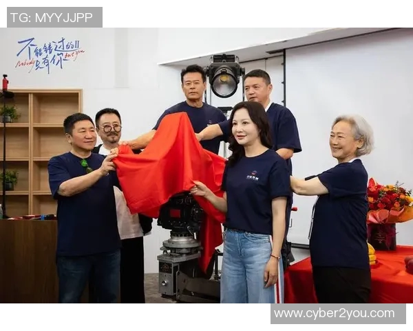 索肖与阿雅的感情纠葛揭示了现代爱情中的复杂与挑战