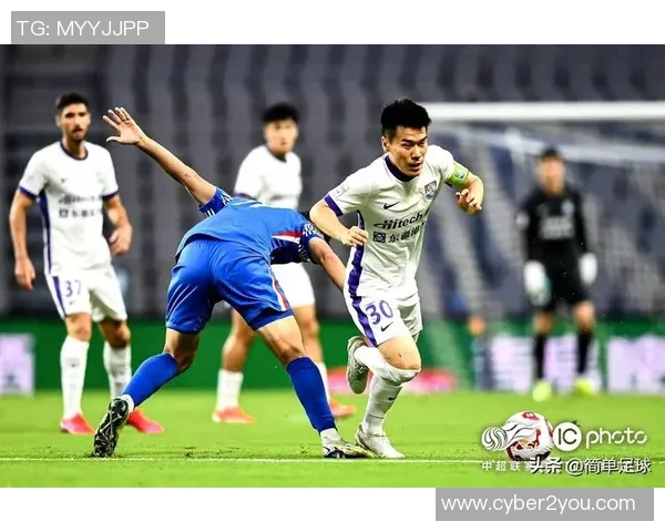 上海绿地申花与国安激战正酣谁将赢得这场足球巅峰对决