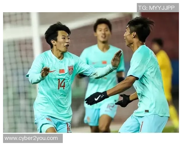 梅州客家与湖南湘涛的激烈对决展现足球魅力与团队精神的巅峰对抗 梅州客家与湖南湘涛的激烈对决展现足球魅力与团队精神的巅峰对抗