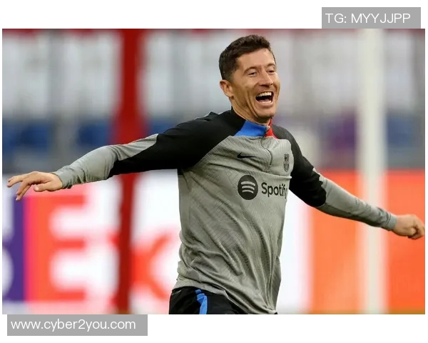 莱万状态火热欧冠赛场独占鳌头10场打入12球稳居射手榜首 莱万状态火热欧冠赛场独占鳌头10场打入12球稳居射手榜首