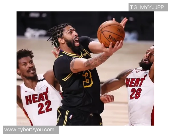 蒙通联与鹿岛鹿角激战正酣比分悬念引发球迷热议