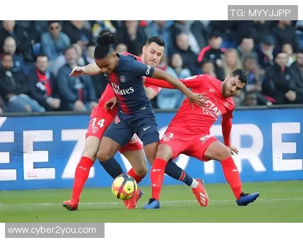 R塞比耶与朗斯的激烈对决谁能在这场较量中笑到最后