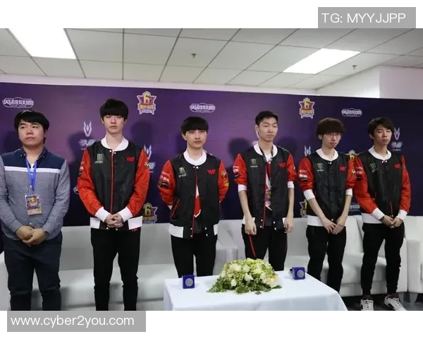 聚焦英雄联盟：解析WE战队在团队协作中的成功秘诀与挑战